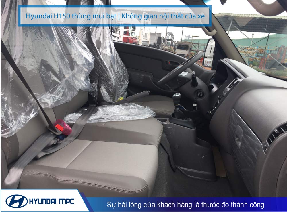 Xe tải Hyundai H150 thùng mui bạt 1.5T